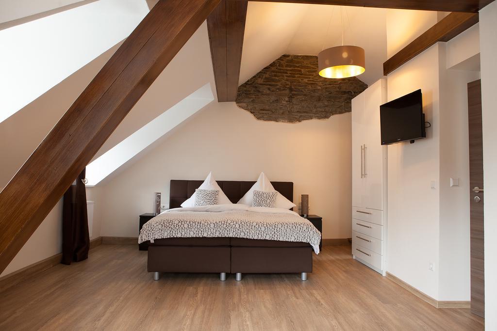 Hotel Ravene Cochem Exterior photo