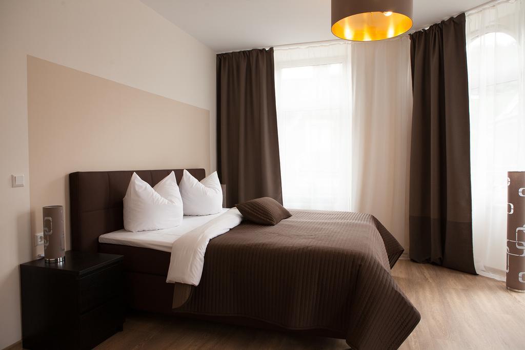 Hotel Ravene Cochem Exterior photo