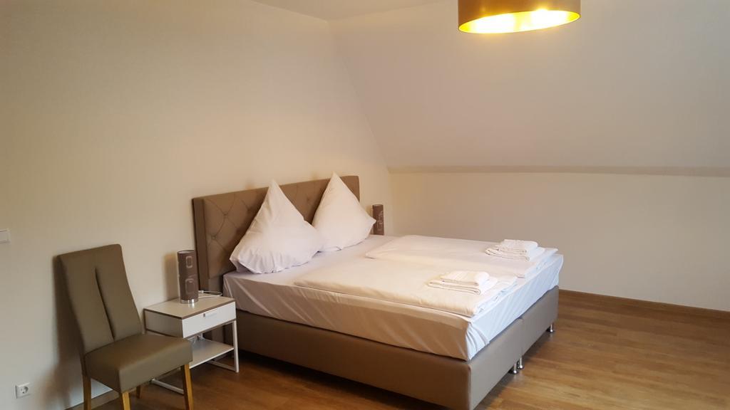 Hotel Ravene Cochem Exterior photo